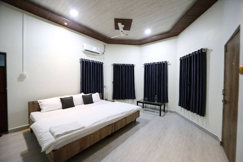 Пляж Мандва: Coast house private villa Mandwa Alibaug