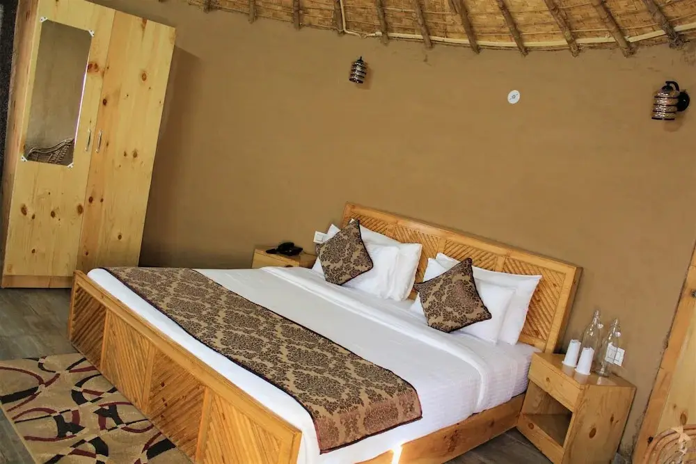 Наинитал: Royal Cliff Resorts