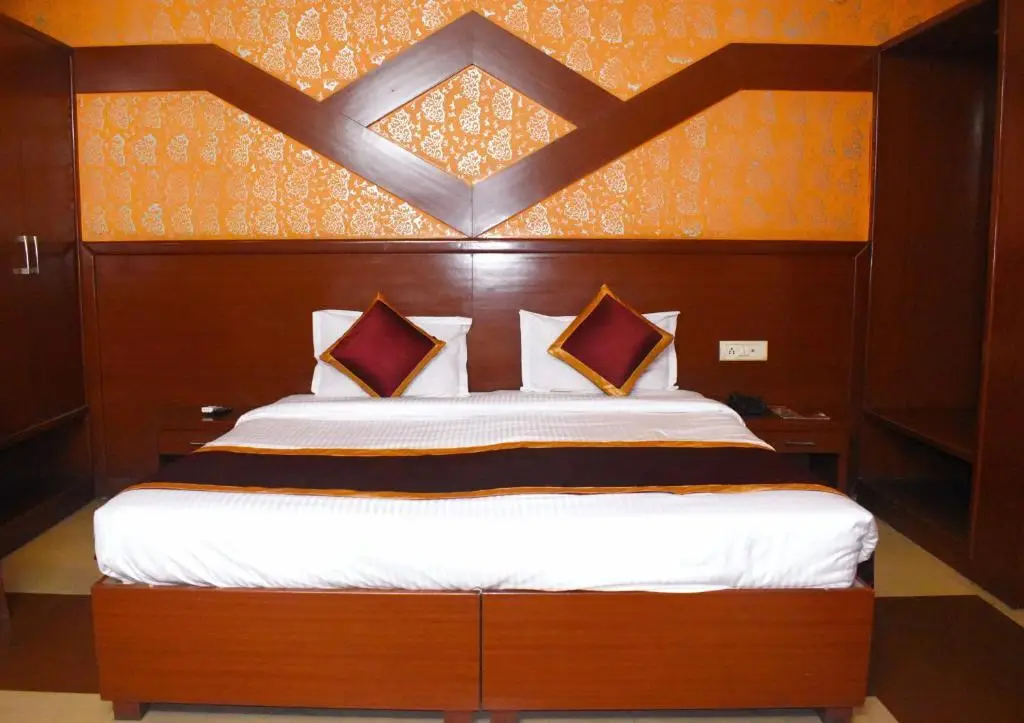 Лакхнау: Saubhagya Inn