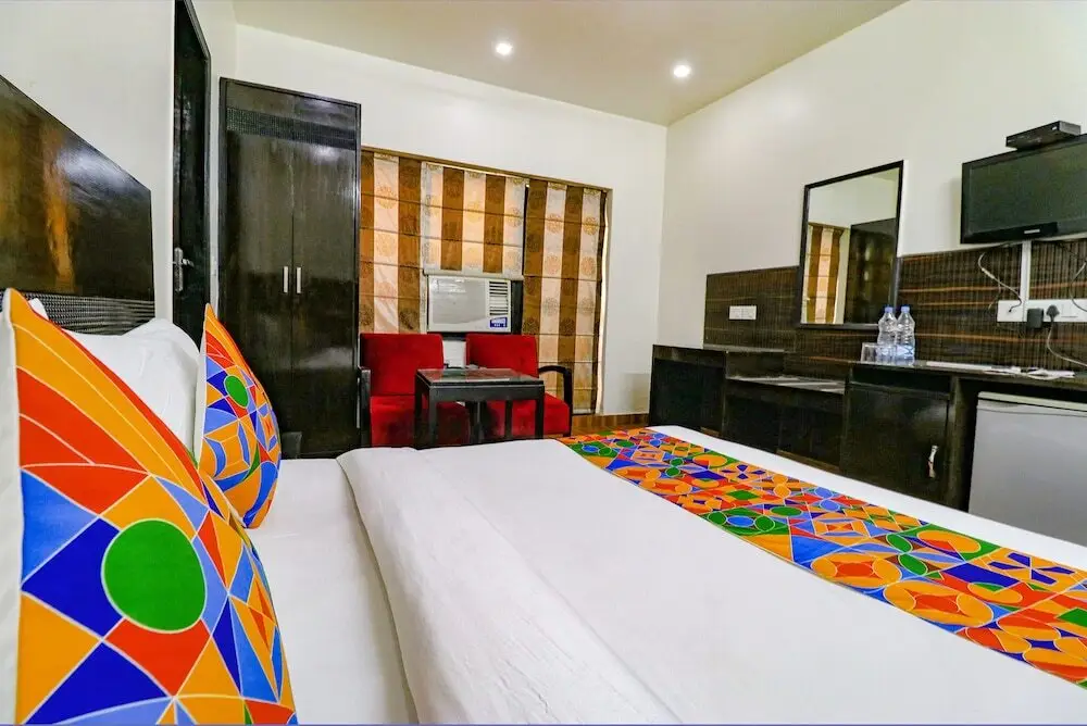 Нью-Дели: Fabhotel La Ola