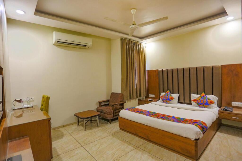 Бхопал: Fabhotel Surya