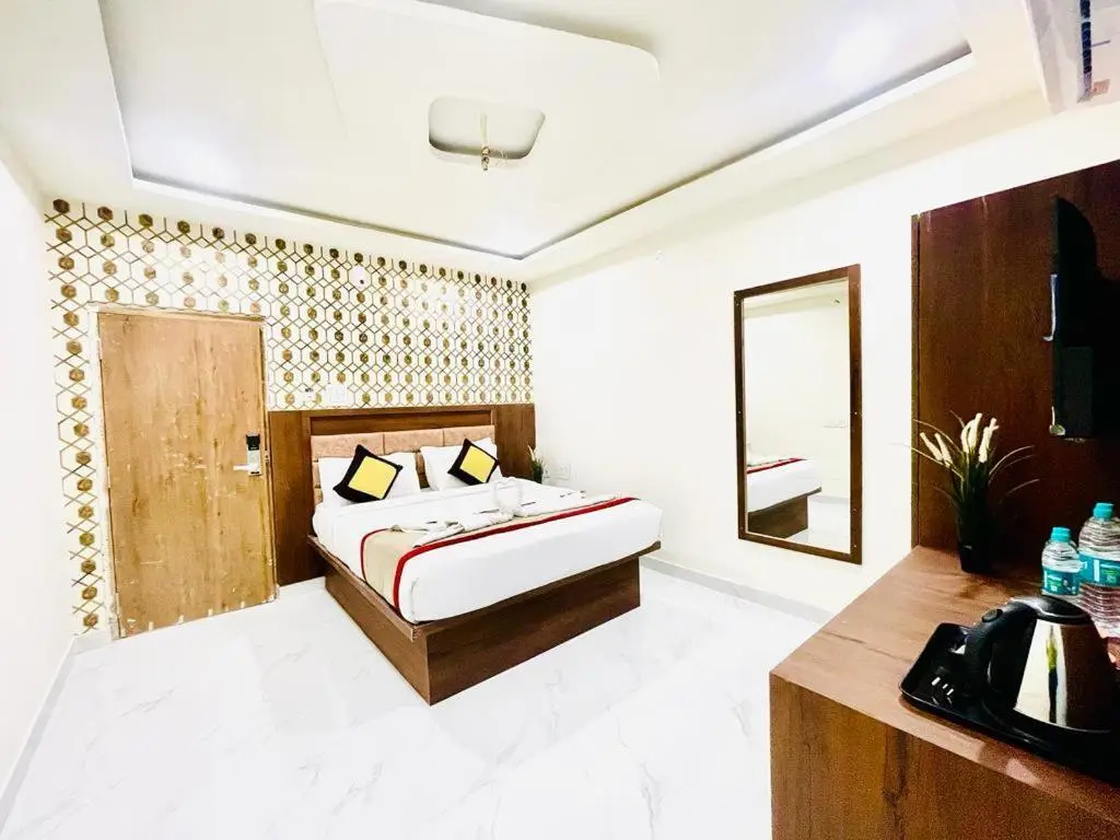 Шамшабад: Hotel Eagle Grand