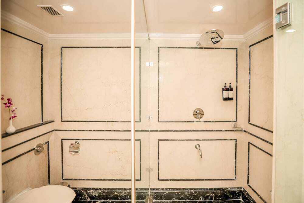 Лакхнау: Regenta Central Lucknow by Royal Orchid Hotels Limited