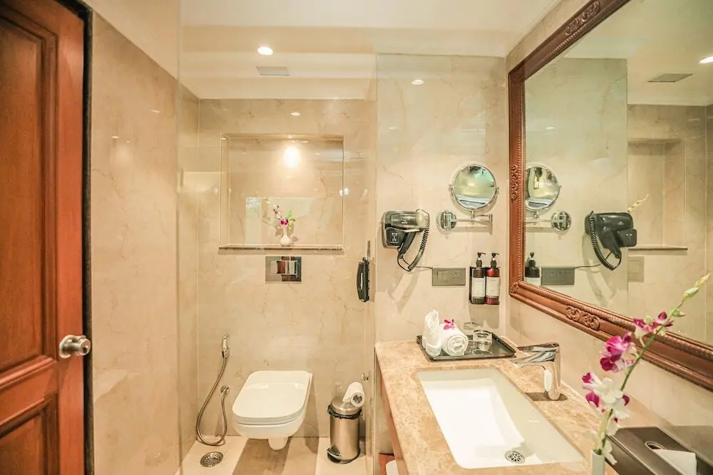 Лакхнау: Regenta Central Lucknow by Royal Orchid Hotels Limited