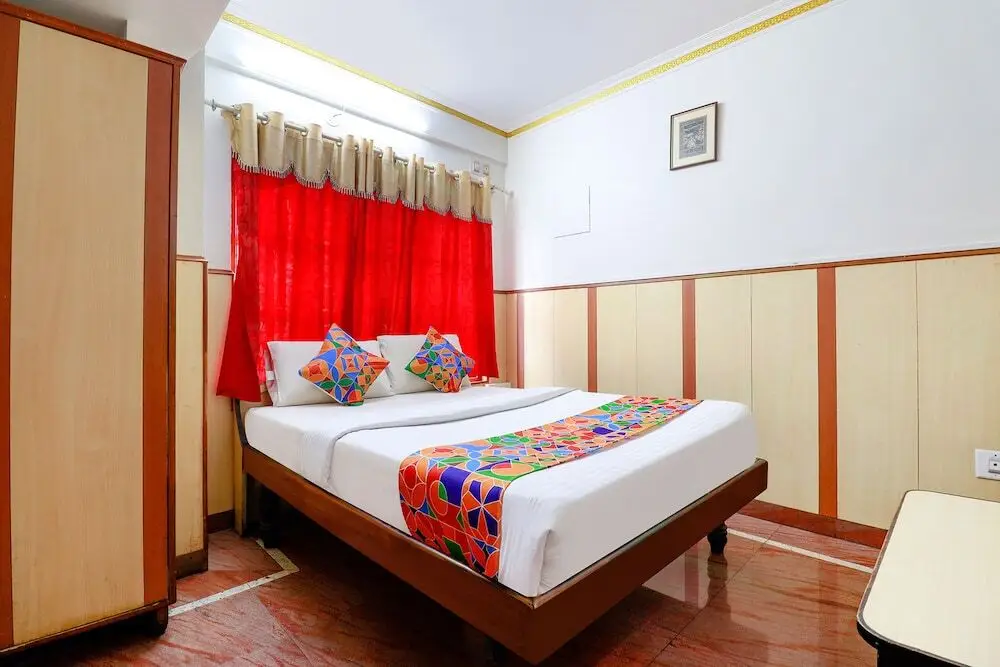 Бангалор: Fabhotel Shivaals Residency