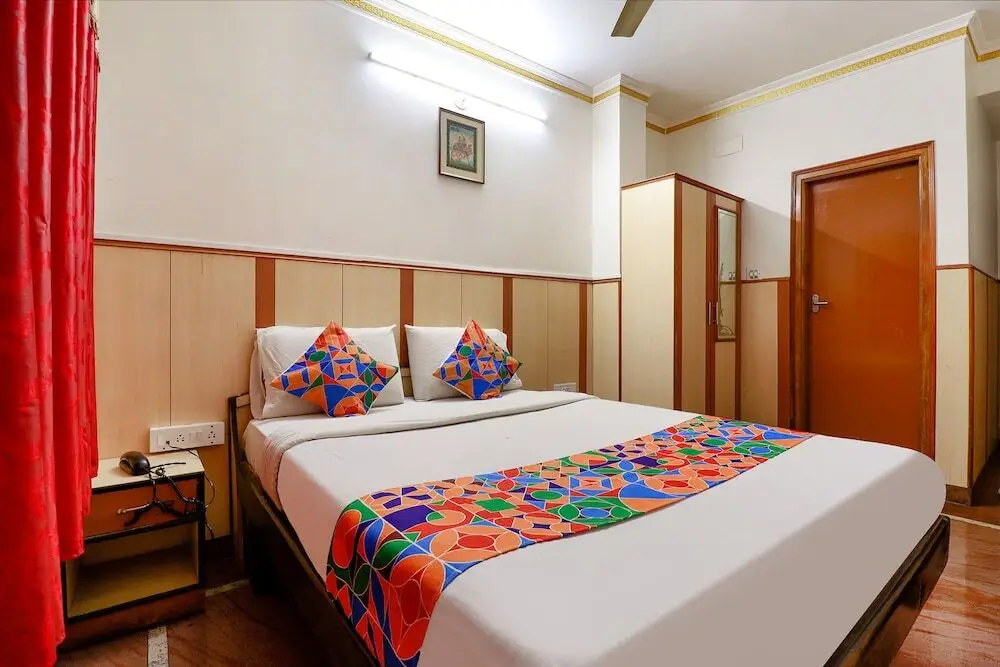 Бангалор: Fabhotel Shivaals Residency