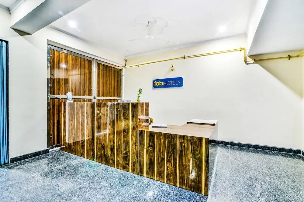 Нойда: Fabhotel Merriment