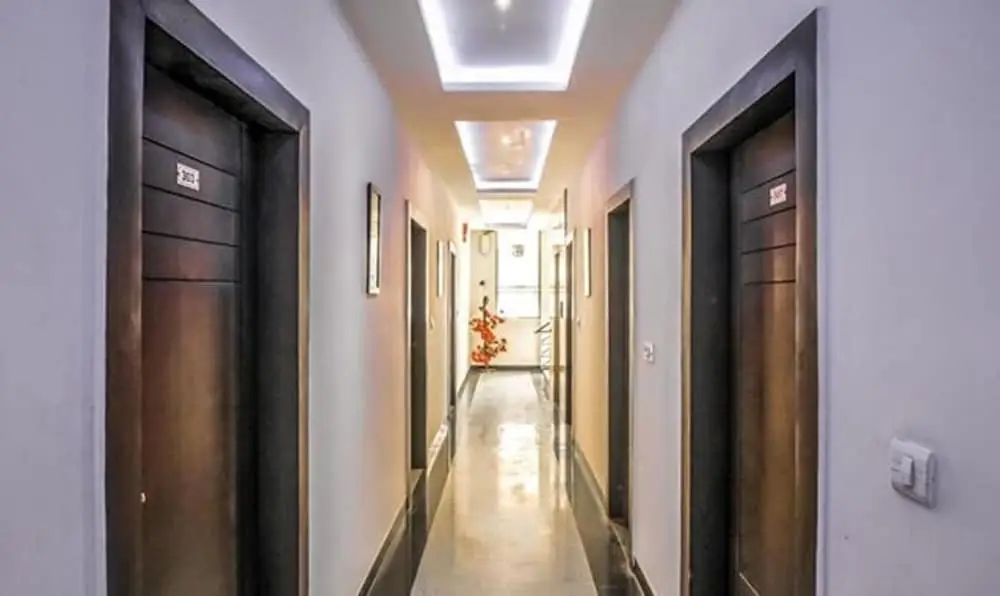 Агра: Fabhotel Riviera