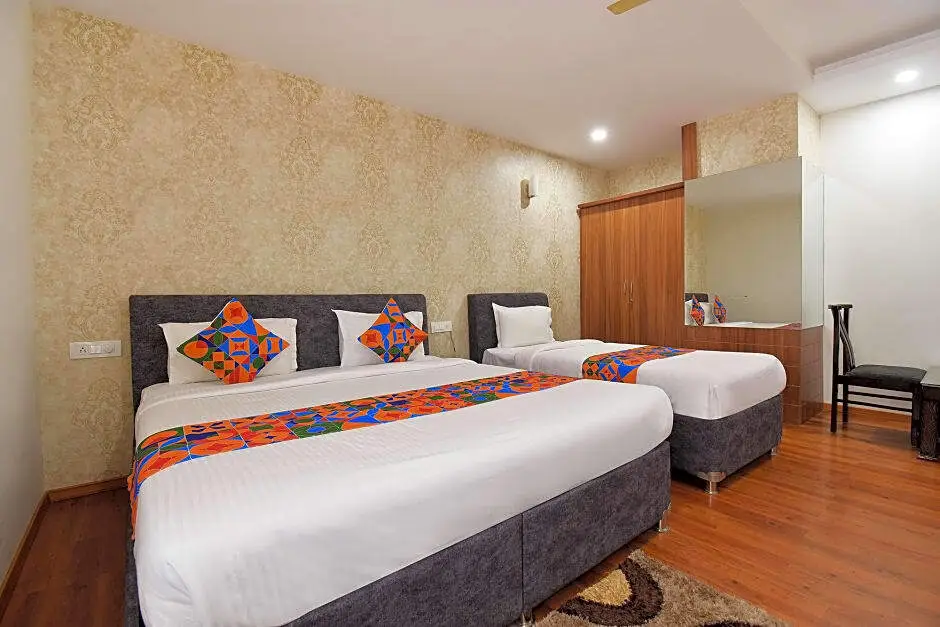 FabHotel Dhanvitha Suites — фото 1