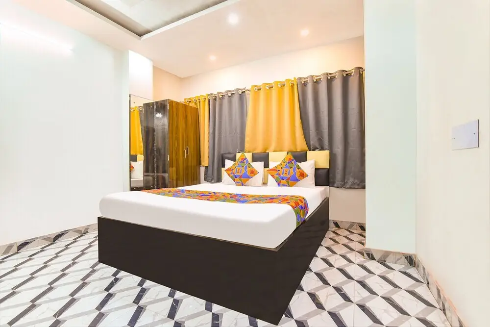 Колката: Fabhotel Amar Raj Regency