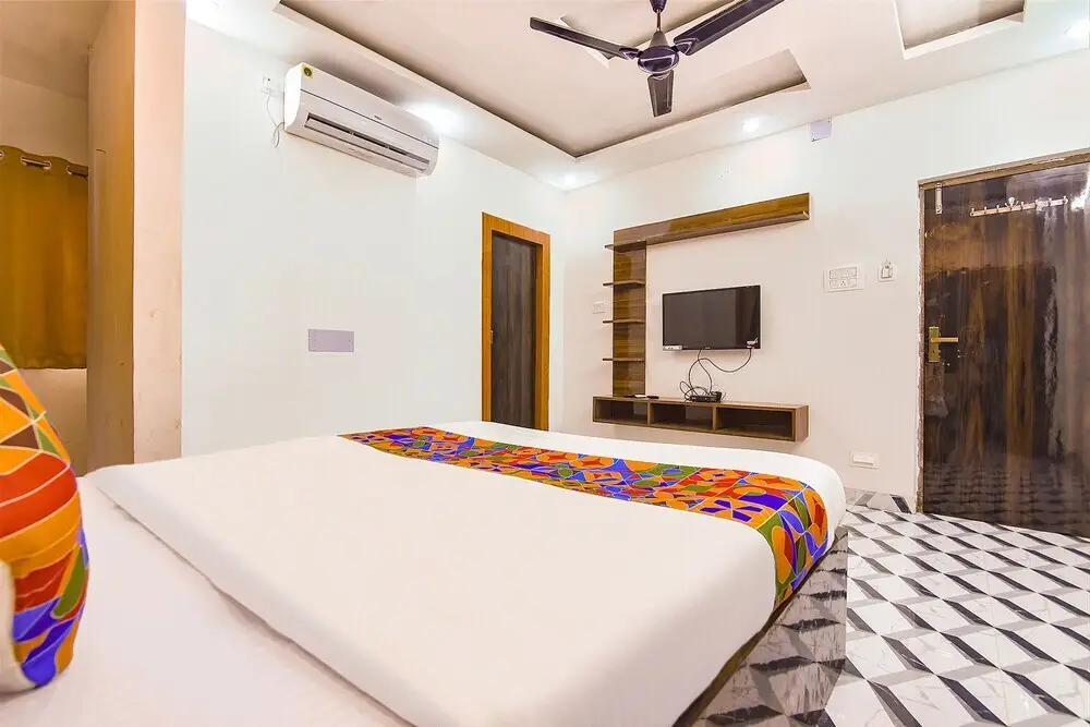 Колката: Fabhotel Amar Raj Regency