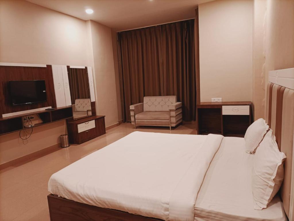 Bilaspur: Hotel Emperor Paradise