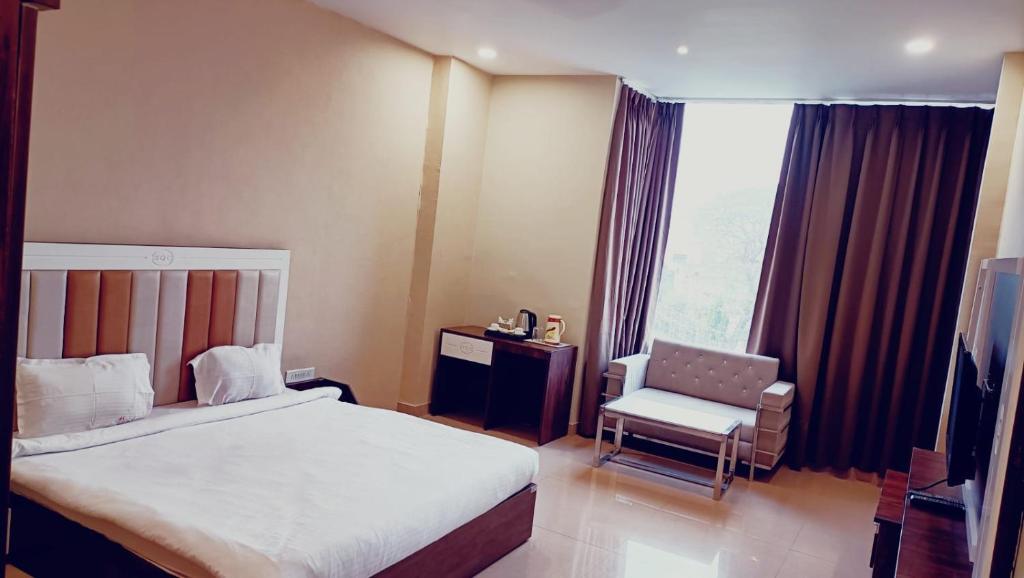 Bilaspur: Hotel Emperor Paradise