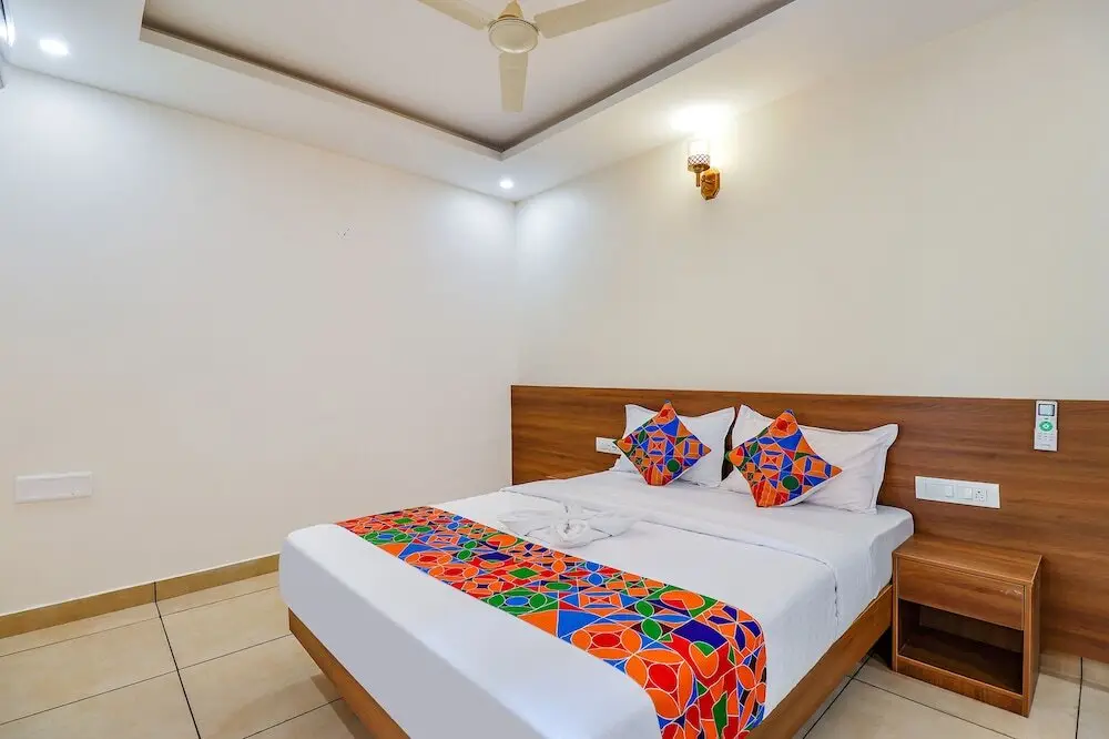 Бангалор: Fabhotel Green Park Residency