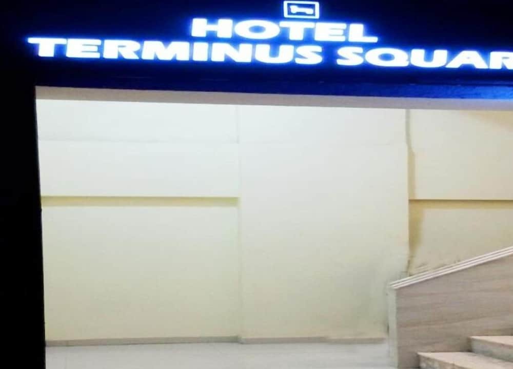Мумбаи: Fabexpress Terminus Square
