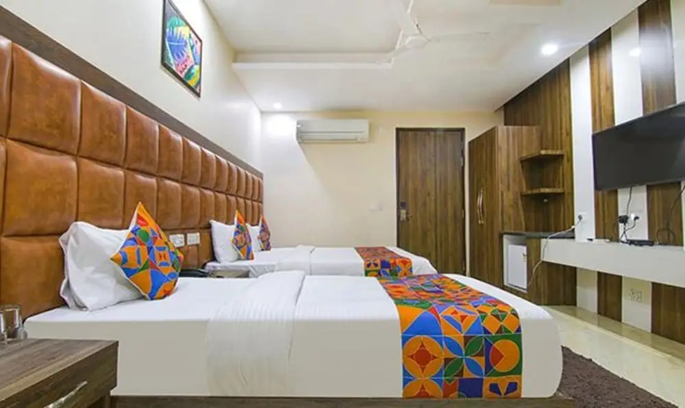 Дехрадун: FabHotel Maira