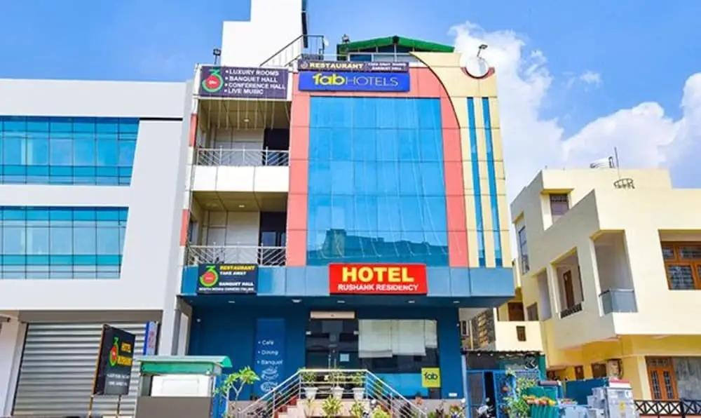 Fabhotel Rushank Residency — фото 1