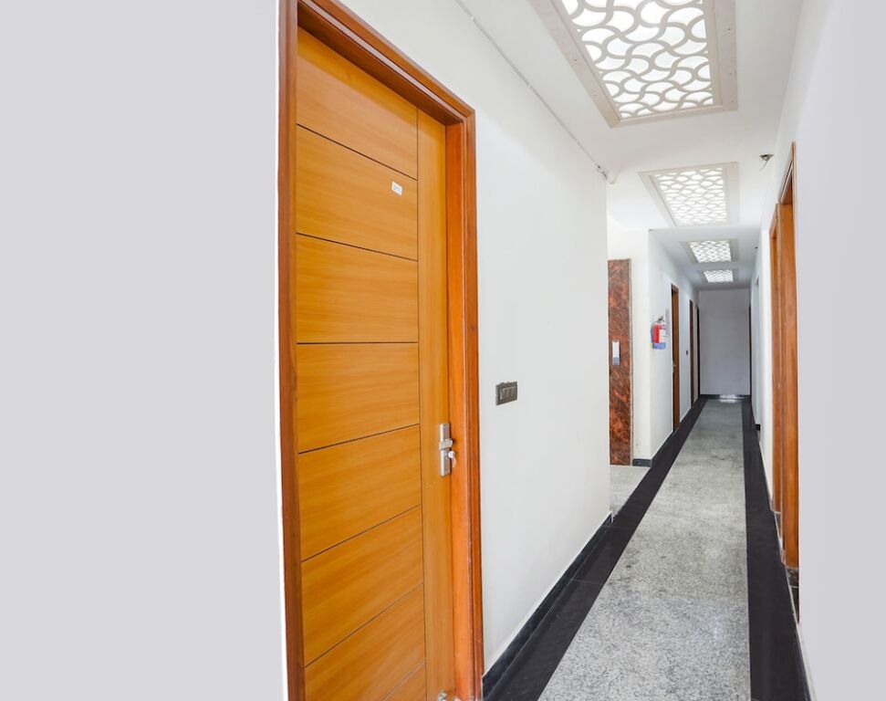 Нойда: FabHotel Sunrise Noida Sector 56