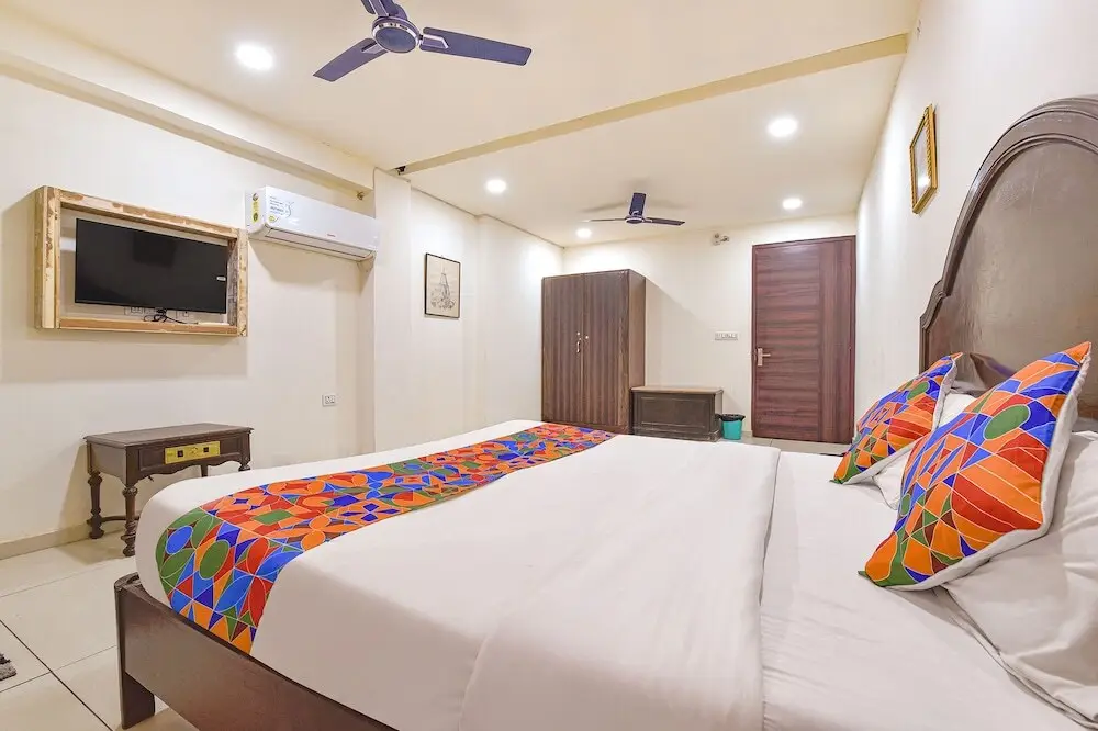 Джайпур: FabHotel Monark