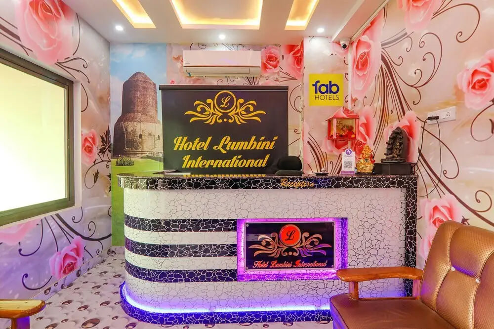 Сарнатх: FabHotel Lumbini International