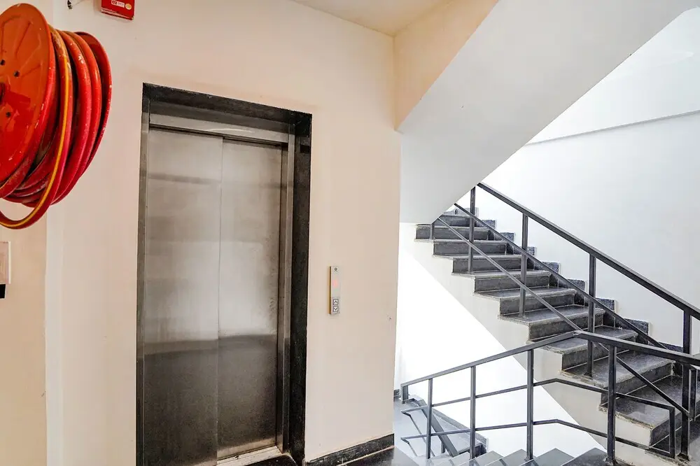 Нойда: Fabhotel Boom Rooms