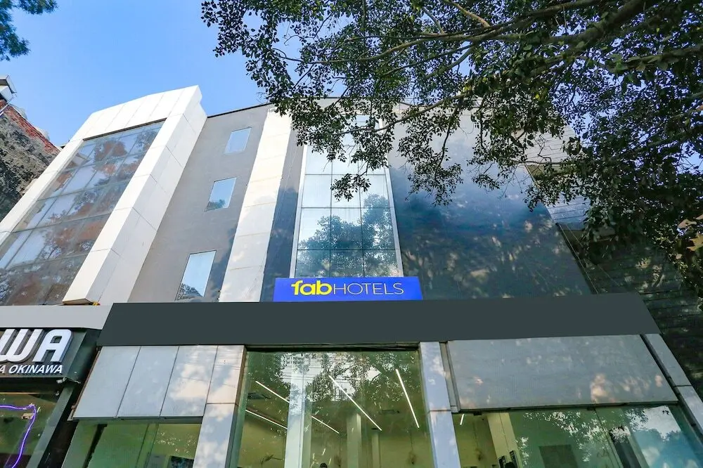 Нью-Дели: FabHotel Urban Residency
