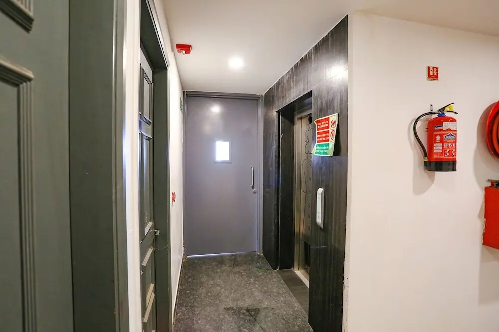 Нью-Дели: FabHotel Urban Residency