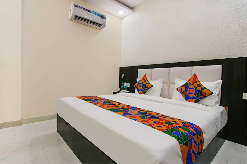 Зиракпур: Fabhotel Palm Plaza
