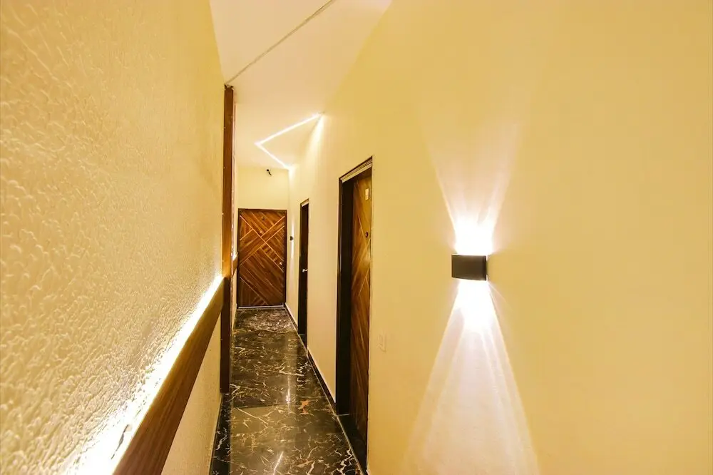 Зиракпур: Fabhotel Palm Plaza