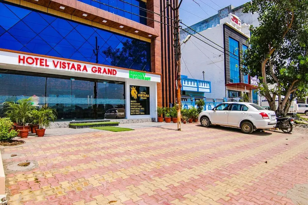 FabExpress Vistara Grand — фото 1