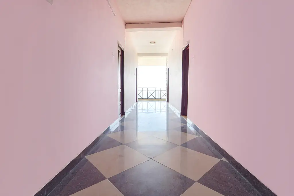Кодайканал: Fabexpress Corner Stone
