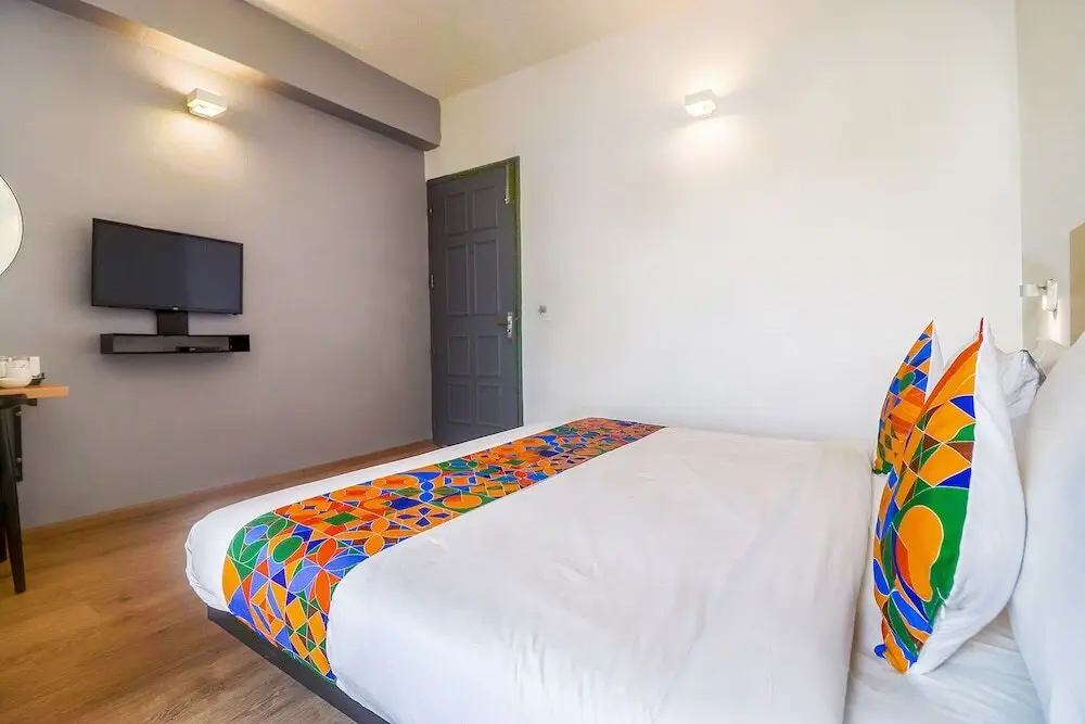 Нойда: Fabhotel The Leamington
