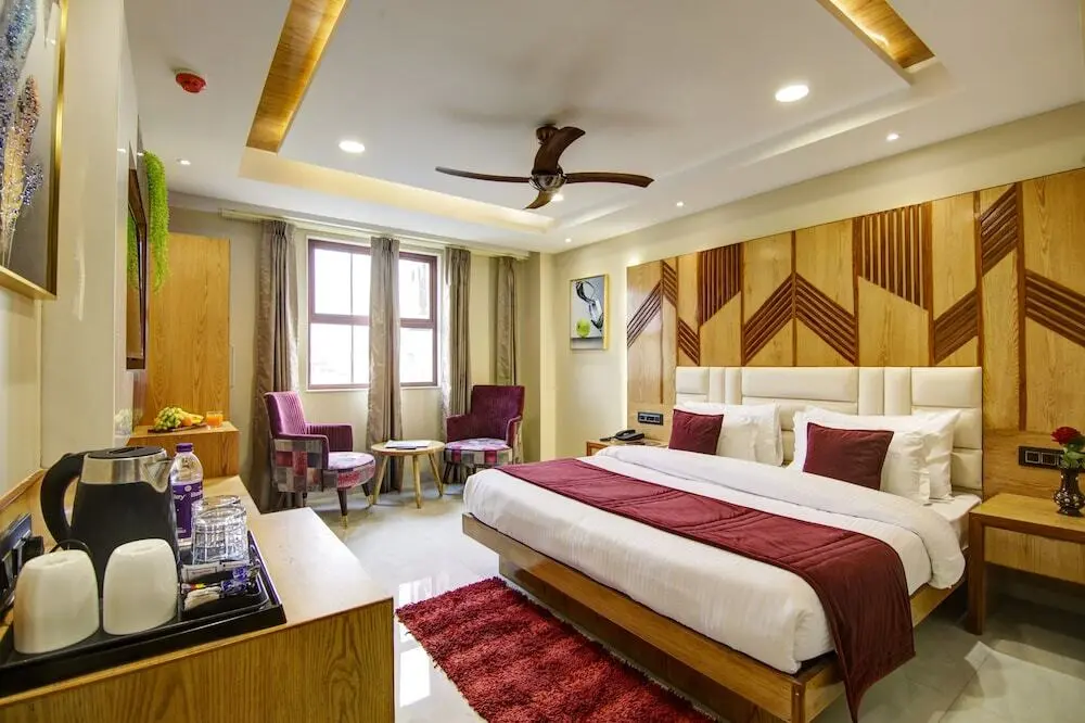 Нью-Дели: The Leena International - New Delhi