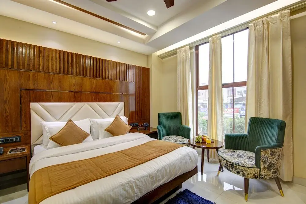 Нью-Дели: The Leena International - New Delhi