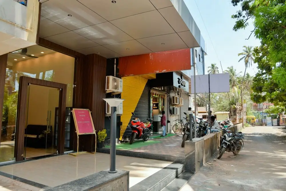 Malvan's Aishwarya Hotel — фото 1