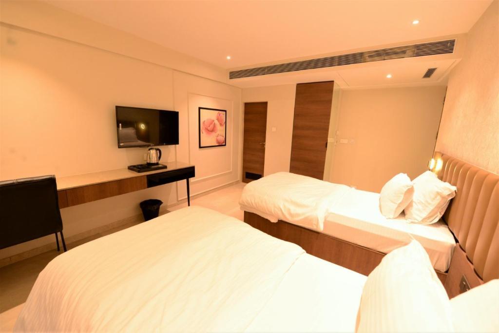 carousel image 1