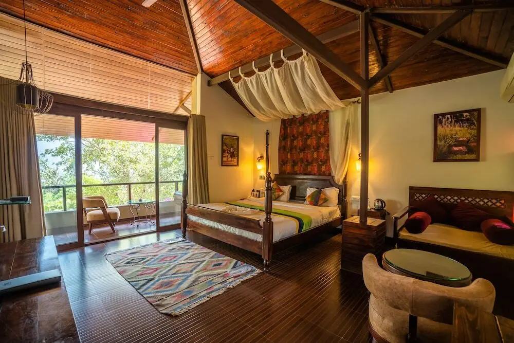 Хандала: Malhar Machi Mountain Resorts
