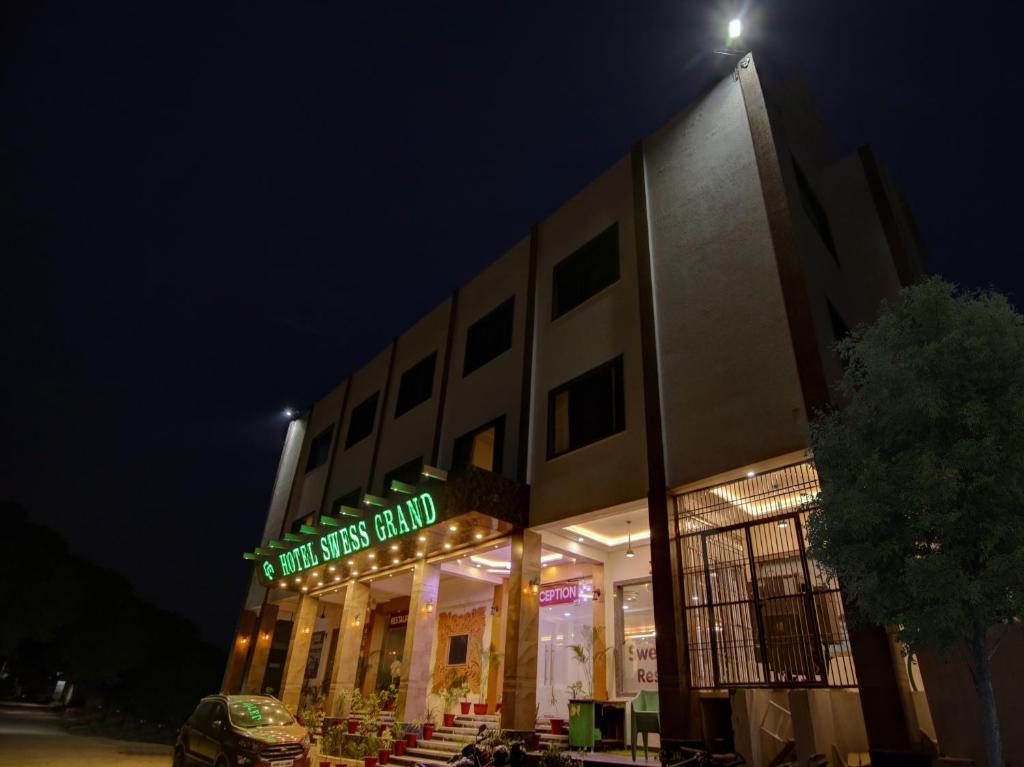 Агра: SG Grand by Treebo Hotels