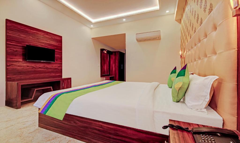 Агра: SG Grand by Treebo Hotels