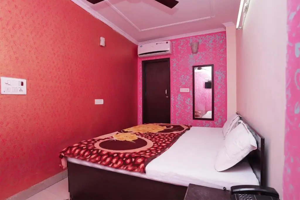 Нью-Дели: Delhi Inn