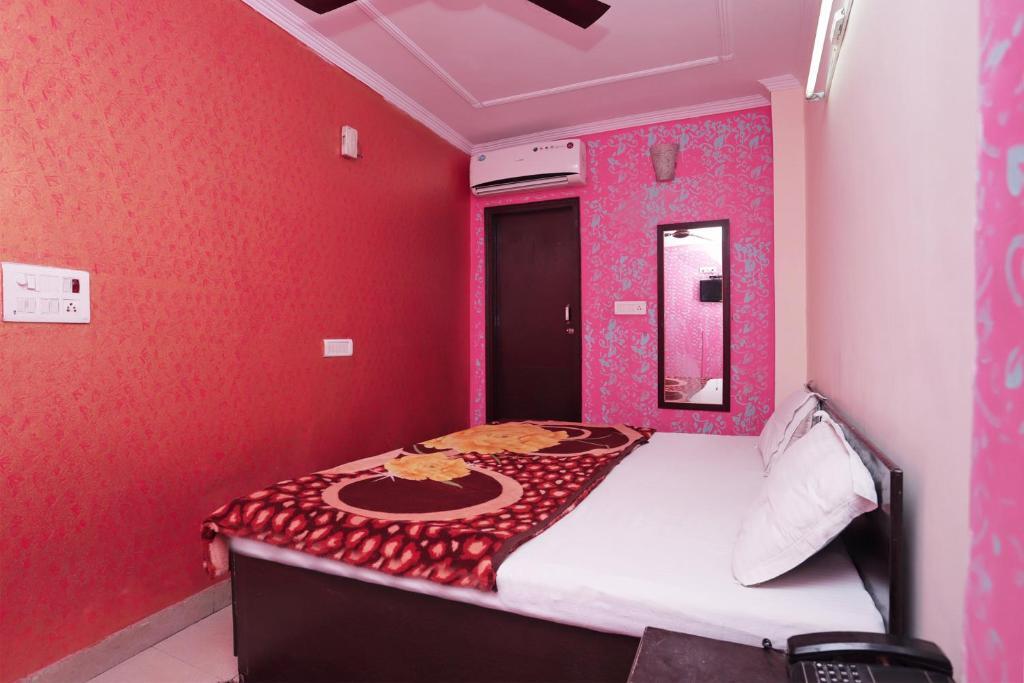 Нью-Дели: Delhi Inn