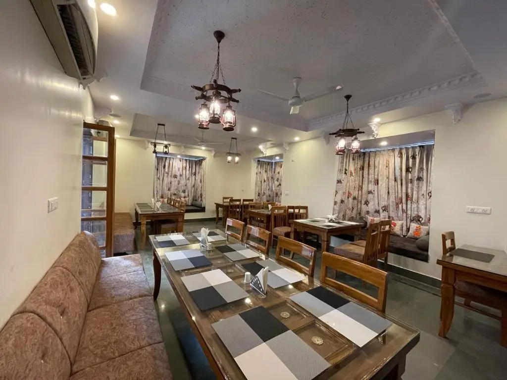 Садри: The Kumbha Mahal Resort
