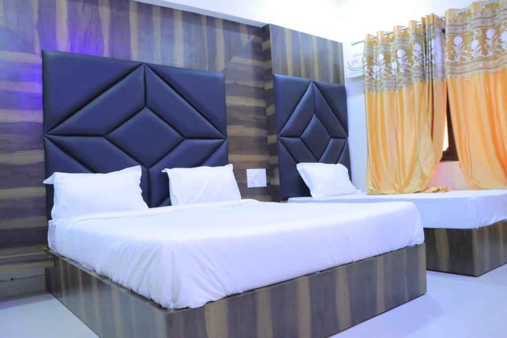 Амритсар: hotel novelty inn