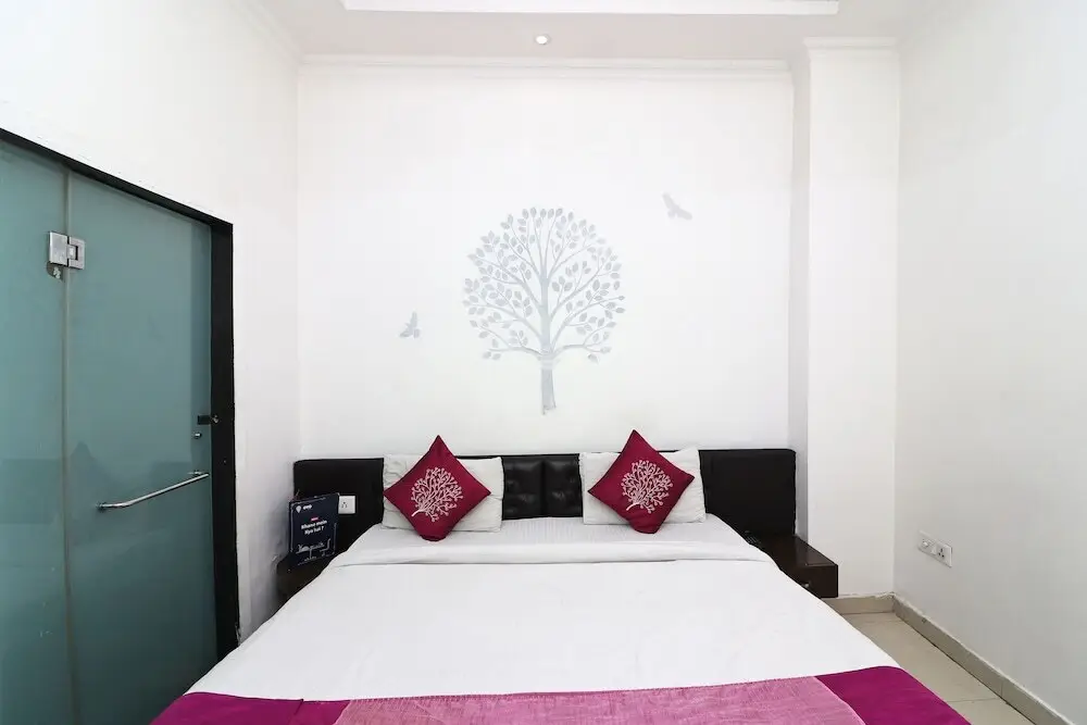 Газиабад: Hotel Crown Palace By OYO Rooms