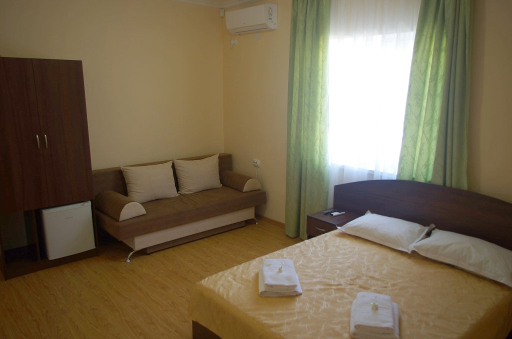 Рыбачье: Guest House Ayat