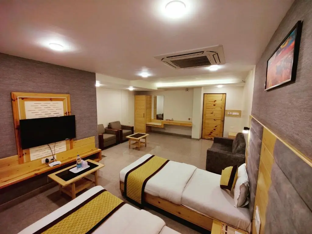 Ананд: Hotel Darshan Inn