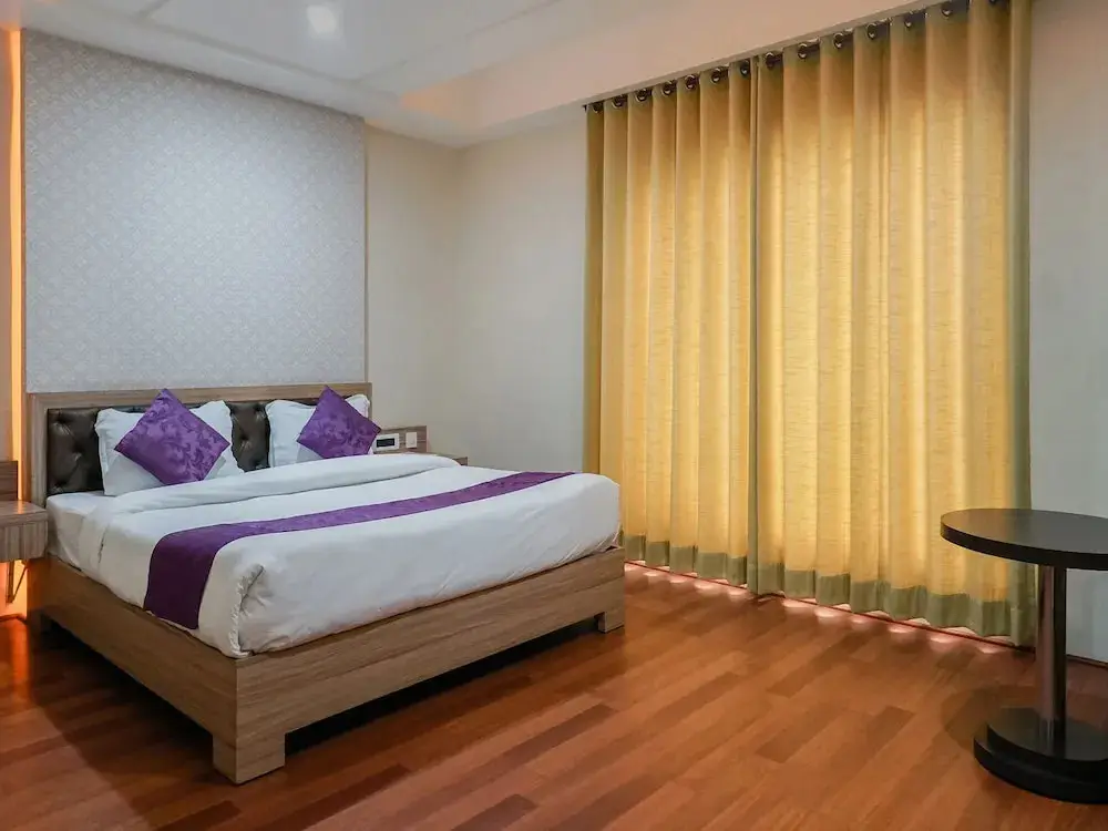 Гувахати: Hotel The Kalyaniz by Treebo