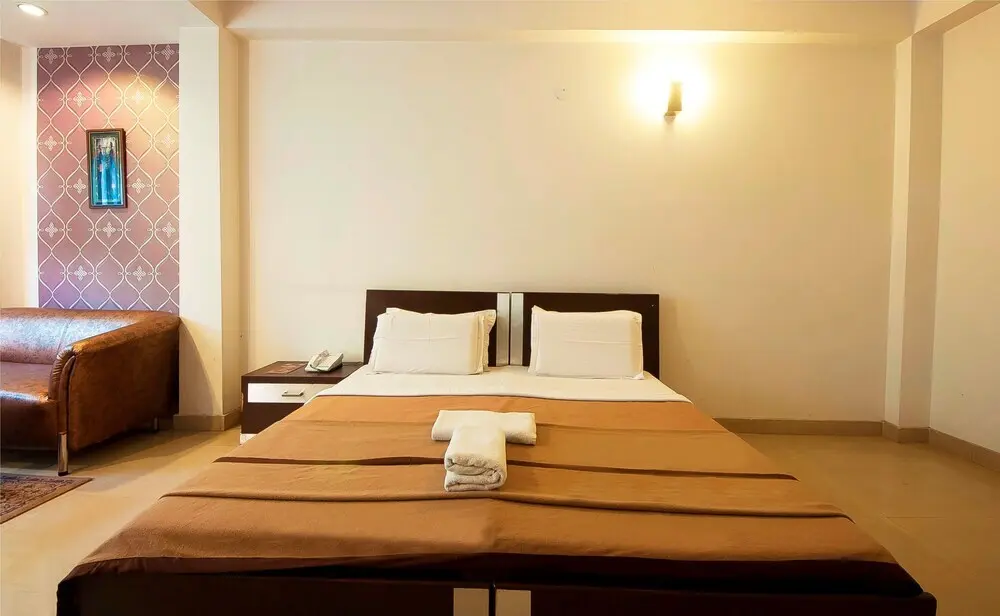 Нью-Дели: Capital O 5410 Hotel Era International