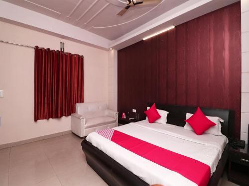 Мератх: Hotel Days Inn