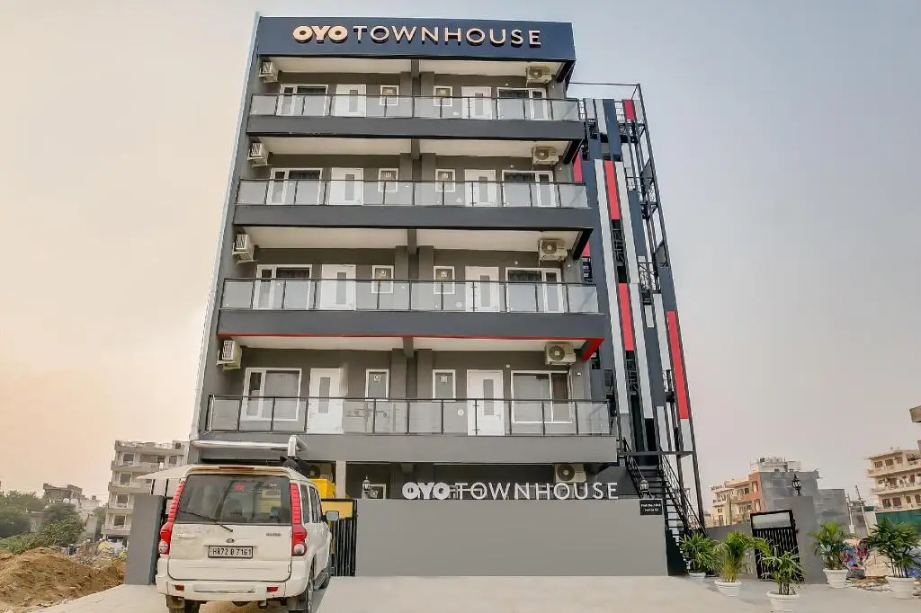 Oyo Townhouse 222 Sec 52, Gurgaon — фото 1